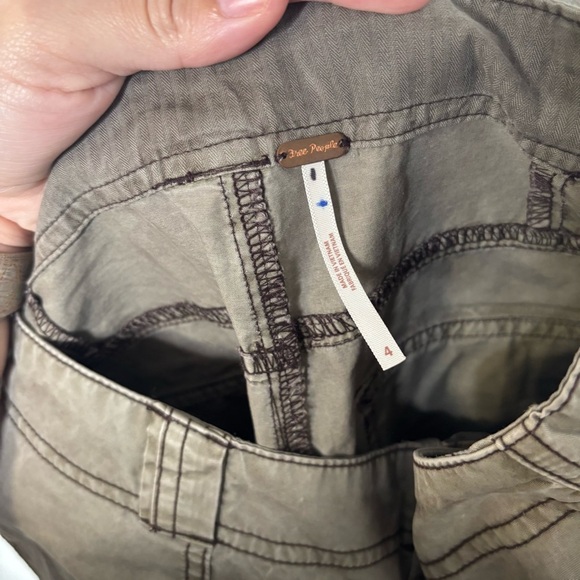 Free People The Thing Is Low-Rise Utility Pants Green Cargo Pockets Boho Sz 4. - Picture 10 of 13